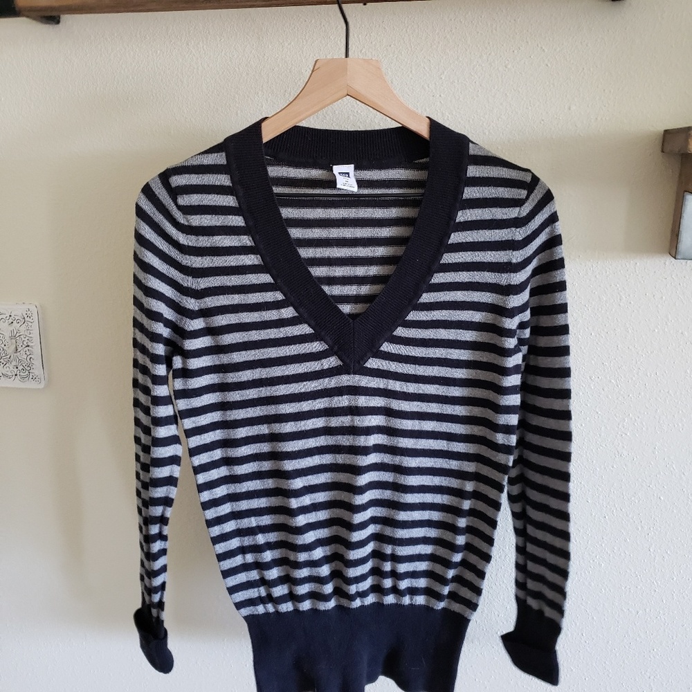 Gap-sweater